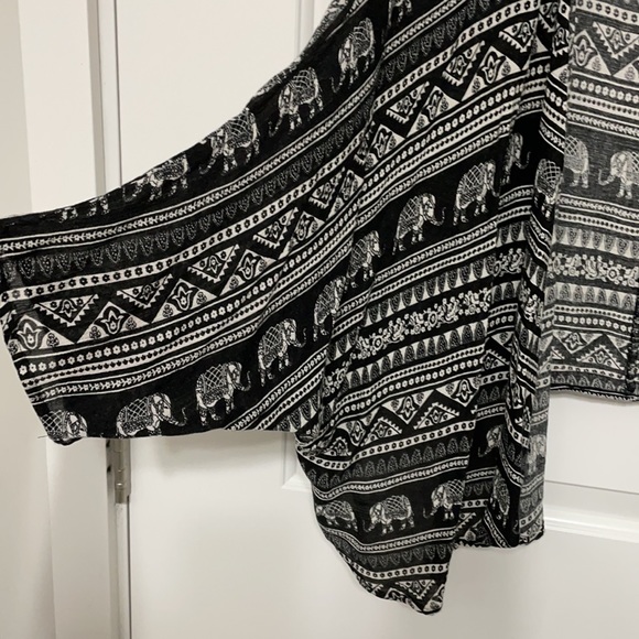 FOREVER 21 Bohemian Style Short Sleeve Kimono Wrap - Picture 2 of 2